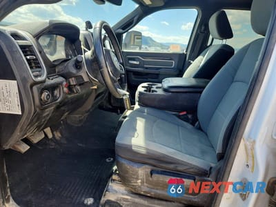 Zdjęcie 7 z 12 samochodu: 2023 RAM 3500 BIG HORN VIN:3C63R3HL6PG552294 - miniatura