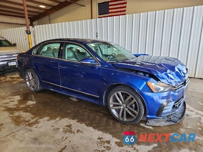 Czwarte zdjęcie samochodu z boku: 2016 VOLKSWAGEN PASSAT S VIN:1VWAT7A35GC062237 - miniatura