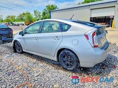 Drugie zdjęcie samochodu z przodu: 2015 TOYOTA PRIUS TWO VIN:JTDKN3DU9F1992750 - miniatura