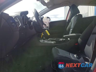 Zdjęcie 7 z 12 samochodu: 2014 MAZDA 3 SPORT VIN:JM1BM1U71E1139842 - miniatura