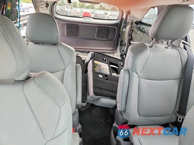 Zdjęcie 10 z 14 samochodu: 2026 TOYOTA SIENNA XLE 7-PASSENGER VIN:5TDYRKEC2TS300227 - miniatura