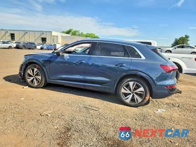 Drugie zdjęcie samochodu z przodu: 2024 AUDI Q8 E-TRON PREMIUM PLUS VIN:WA15AAGE7RB021708 - miniatura