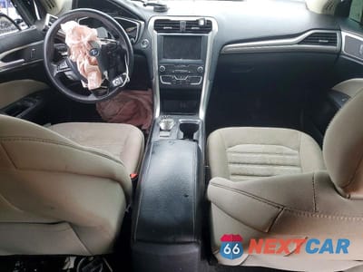 Zdjęcie 8 z 11 samochodu: 2019 FORD FUSION S VIN:3FA6P0G77KR198724 - miniatura