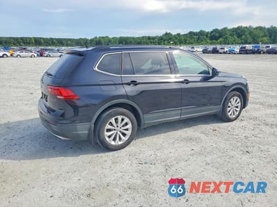 Trzecie zdjęcie samochodu z tyłu: 2019 VOLKSWAGEN TIGUAN SE VIN:3VV2B7AX9KM036794 - miniatura
