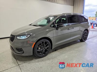2025 CHRYSLER PACIFICA LIMITED 2C4RC1GG2SR535122 - główne zdjęcie licytacji z USA - miniatura