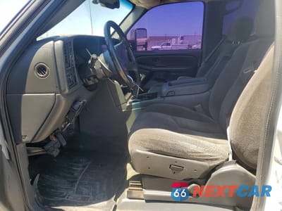 Zdjęcie 7 z 12 samochodu: 2005 CHEVROLET SILVERADO K2500 HEAVY DUTY VIN:1GCHK23225F810014 - miniatura