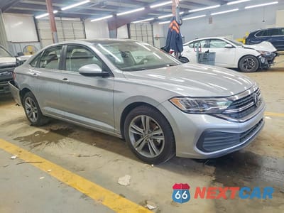 Czwarte zdjęcie samochodu z boku: 2024 VOLKSWAGEN JETTA SE VIN:3VW7M7BU6RM069987 - miniatura