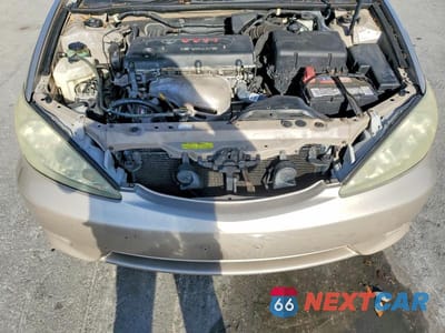 Zdjęcie 11 z 13 samochodu: 2005 TOYOTA CAMRY LE VIN:4T1BE32KX5U435274 - miniatura