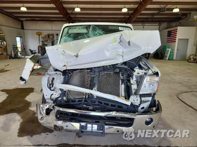 Piąte zdjęcie samochodu w środku: 2018 NISSAN NV 3500 HD SL DELIVERY VAN VIN:5BZAF0AA5JN850513 - miniatura