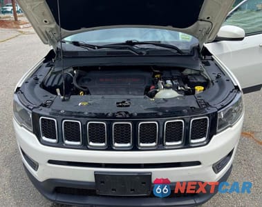 Zdjęcie 9 z 10 samochodu: 2018 JEEP COMPASS LATITUDE VIN:3C4NJDBBXJT185851 - miniatura