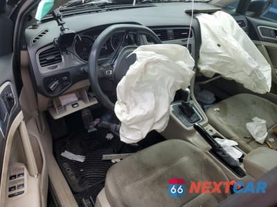 Zdjęcie 8 z 12 samochodu: 2016 VOLKSWAGEN GOLF S VIN:3VW217AUXGM019501 - miniatura
