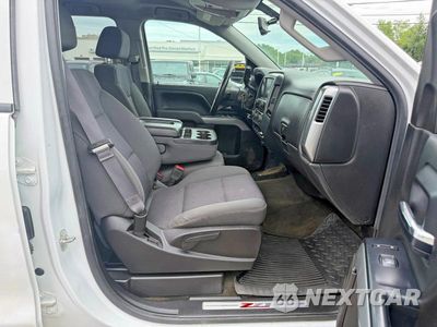 Piąte zdjęcie samochodu w środku: 2016 CHEVROLET SILVERADO K1500 LT VIN:1GCVKREC0GZ404235 - miniatura