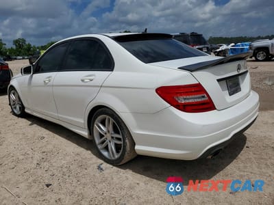 Drugie zdjęcie samochodu z przodu: 2013 MERCEDES-BENZ C 250 VIN:WDDGF4HB6DR287619 - miniatura