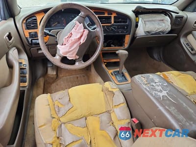 Zdjęcie 8 z 12 samochodu: 1996 TOYOTA CAMRY VIN:JT2BF12K2T0145551 - miniatura