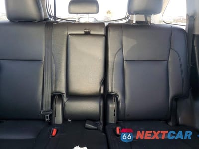 Zdjęcie 10 z 14 samochodu: 2018 TOYOTA HIGHLANDER LE VIN:5TDZARFH0JS040891 - miniatura