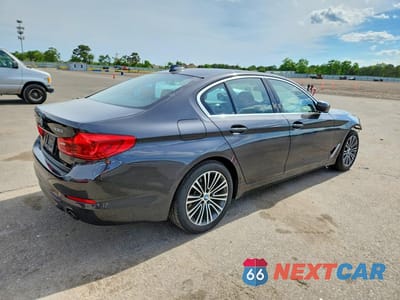 Trzecie zdjęcie samochodu z tyłu: 2019 BMW 530 XI VIN:WBAJA7C50KG911003 - miniatura