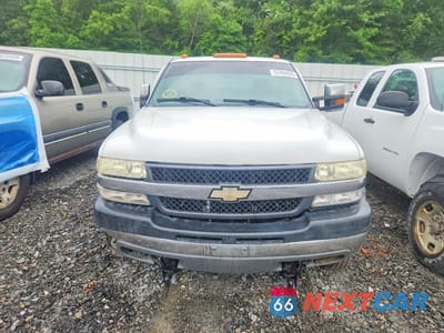 Piąte zdjęcie samochodu w środku: 2001 CHEVROLET SILVERADO K2500 HEAVY DUTY VIN:1GCHK24UX1E123637 - miniatura