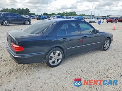 Trzecie zdjęcie samochodu z tyłu: 2002 MERCEDES-BENZ E 320 VIN:WDBJF65J02B493806 - miniatura