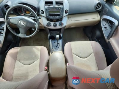Zdjęcie 8 z 13 samochodu: 2006 TOYOTA RAV4 BASE VIN:JTMBK33V565009817 - miniatura