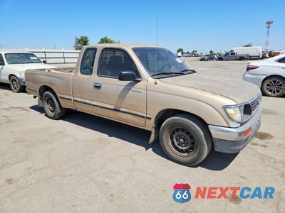 Czwarte zdjęcie samochodu z boku: 1996 TOYOTA TACOMA XTRACAB VIN:4TAVL52N5TZ113537 - miniatura