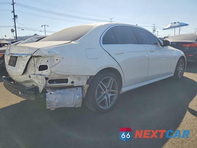 Trzecie zdjęcie samochodu z tyłu: 2018 MERCEDES-BENZ E 300 VIN:WDDZF4JB3JA457593 - miniatura