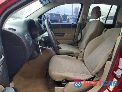 Zdjęcie 7 z 13 samochodu: 2015 JEEP COMPASS SPORT VIN:1C4NJCBA9FD262420 - miniatura
