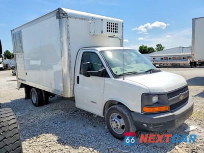 2016 CHEVROLET EXPRESS G4500 1GB6GUCG3G1126139 - główne zdjęcie licytacji z USA - miniatura