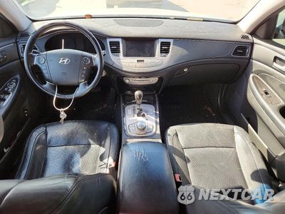 Zdjęcie 8 z 12 samochodu: 2012 HYUNDAI GENESIS VIN:KMHGC4DH0CU162085 - miniatura