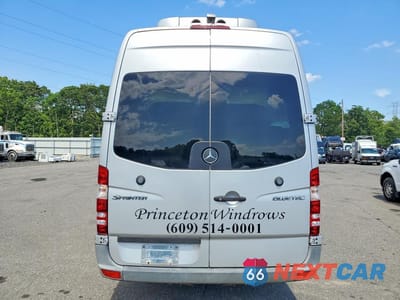 Zdjęcie 6 z 13 samochodu: 2012 MERCEDES-BENZ SPRINTER 3500 VIN:WDAPF4CC2C5658276 - miniatura