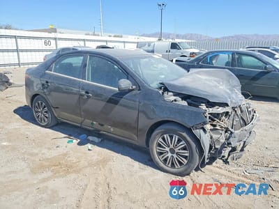 Czwarte zdjęcie samochodu z boku: 2012 KIA FORTE EX VIN:KNAFU4A23C5602160 - miniatura