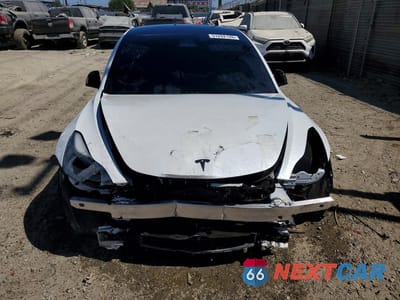 Piąte zdjęcie samochodu w środku: 2022 TESLA MODEL 3 VIN:5YJ3E1EA7NF167664 - miniatura