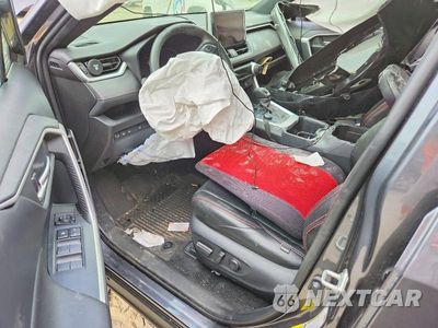 Zdjęcie 8 z 13 samochodu: 2024 TOYOTA RAV4 PRIME SE VIN:JTMAB3FV0RD182646 - miniatura