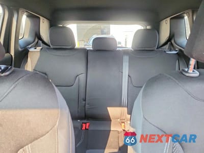 Zdjęcie 10 z 13 samochodu: 2022 JEEP RENEGADE ALTITUDE VIN:ZACNJDE13NPN68401 - miniatura