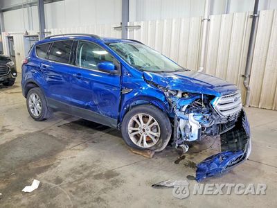 Czwarte zdjęcie samochodu z boku: 2018 FORD ESCAPE SE VIN:1FMCU9GD0JUA32046 - miniatura