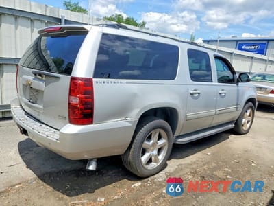 Trzecie zdjęcie samochodu z tyłu: 2011 CHEVROLET SUBURBAN C1500 LS VIN:1GNSCHE02BR147983 - miniatura