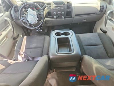Zdjęcie 8 z 13 samochodu: 2013 CHEVROLET SILVERADO K2500 HEAVY DUTY VIN:1GC2KVCG3DZ132129 - miniatura