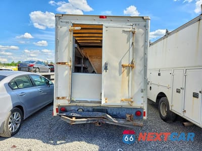 Zdjęcie 6 z 13 samochodu: 2004 CHEVROLET EXPRESS DELIVERY TRUCK VIN:1GBHG31U541208459 - miniatura