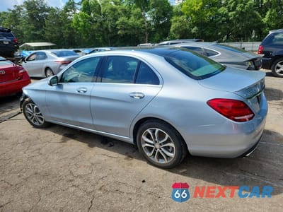 Drugie zdjęcie samochodu z przodu: 2015 MERCEDES-BENZ C 300 4MATIC VIN:55SWF4KB9FU063329 - miniatura