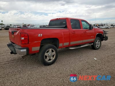 Trzecie zdjęcie samochodu z tyłu: 2013 CHEVROLET SILVERADO K2500 HEAVY DUTY LTZ VIN:1GC1KYEG6DF219955 - miniatura