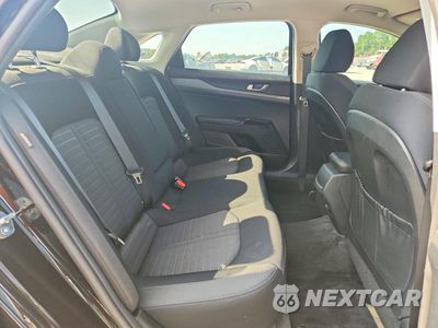Zdjęcie 10 z 13 samochodu: 2026 KIA K5 LXS VIN:KNAG24J7XT5405136 - miniatura