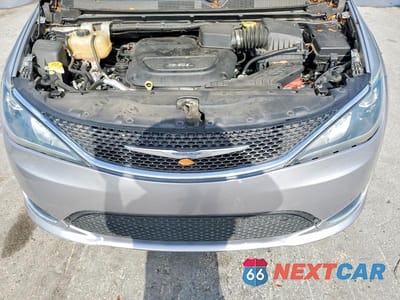Zdjęcie 12 z 13 samochodu: 2018 CHRYSLER PACIFICA VIN:2C4RC1BG7JR110646 - miniatura