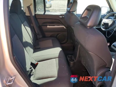 Zdjęcie 10 z 12 samochodu: 2008 JEEP PATRIOT SPORT VIN:1J8FF28W98D636779 - miniatura