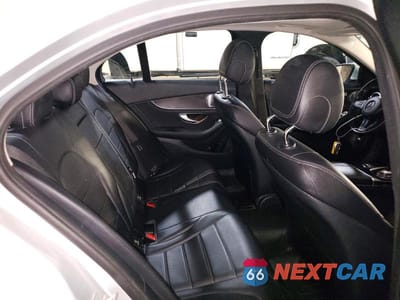 Zdjęcie 10 z 12 samochodu: 2016 MERCEDES-BENZ C 300 4MATIC VIN:55SWF4KB4GU100014 - miniatura