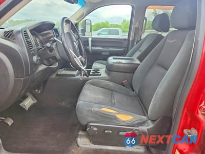 Zdjęcie 7 z 12 samochodu: 2009 GMC SIERRA K2500 SLE VIN:1GTHK53K89F137169 - miniatura