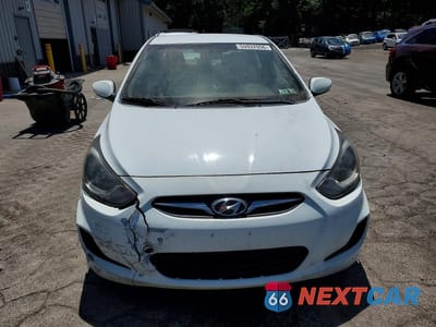 Piąte zdjęcie samochodu w środku: 2014 HYUNDAI ACCENT GLS VIN:KMHCT4AE2EU670182 - miniatura