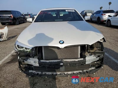 Piąte zdjęcie samochodu w środku: 2019 BMW 530 I VIN:WBAJA5C58KWA57858 - miniatura