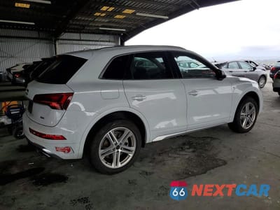 Trzecie zdjęcie samochodu z tyłu: 2024 AUDI Q5 E PREMIUM PLUS 55 VIN:WA1E2AFY9R2074273 - miniatura