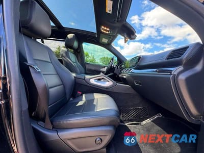 Czwarte zdjęcie samochodu z boku: 2017 MERCEDES-BENZ GLS 450 4MATIC VIN:4JGDF6EE5HA752284 - miniatura