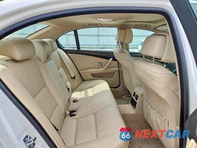Zdjęcie 10 z 12 samochodu: 2008 BMW 528 I VIN:WBANU535X8C111323 - miniatura