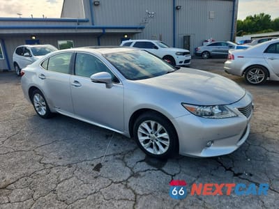 Czwarte zdjęcie samochodu z boku: 2014 LEXUS ES 300H VIN:JTHBW1GG0E2044915 - miniatura